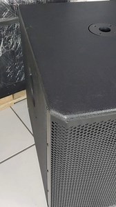 DSP18 Subwoofer Amplificado 18 Bocina Bajo Activo Grave Dsp Precio: $10,544 MXN Sujeto a cambios sin previo aviso ¿Eres DJ, músico o necesitas un subwoofer potente y de alta calidad para tu sistema de sonido? ¡Entonces el Bafle Subwoofer Amplificado Activo DSP18 es la solución perfecta para ti! Este subwoofer te ofrece una potencia increíble, un sonido de graves profundo y preciso, y una amplia gama de funciones para que puedas disfrutar de tu música al máximo. Potencia RMS de 1000W Subwoofer de