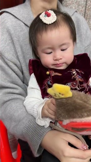 Tricking You into Laughter: Kids' Warming Up Pranks AmusingDailyLife