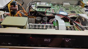 雅马哈功放RX-V677开机闪红灯，无声维修