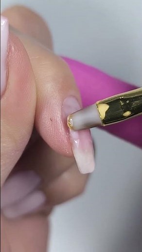 Jak naprawić pęknięty paznokieć w poprzek? Włókno + żel Perfect Gel | Cosmetics Zone
