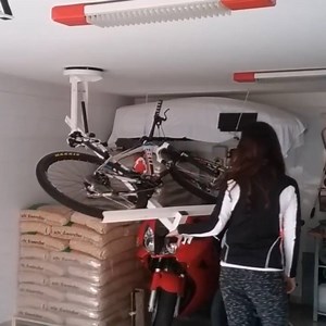 1.7M views · 14K shares | This bike rack lifts up to your garage ceiling. | Inventions Insider | Facebook