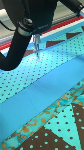 Cinnamon Pattern Long Arm Quilt Action. Video by Sew Yeah #longarmquilting #quilt #fabric #quilting #sewyeah | Jennifer