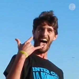 77K views · 2.5K reactions |  “Tutto il mondo viaggiare, per seguire l’FC Internazionale...” ⚫ Away in Barcelona with Inter Club Madrid, a story from our Brothers of the World. Watch the full video on YouTube  https://youtu.be/kpr9hpDnAhc | Inter | Facebook