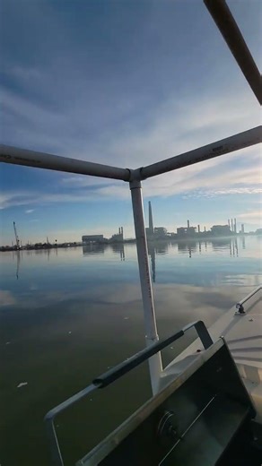 captain cook pizza maker on the boat