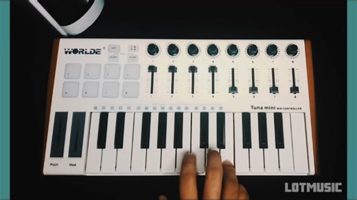 Watch Worlde TUNA MINI 25 Keys USB MIDI Keyboard Controller on Amazon Live