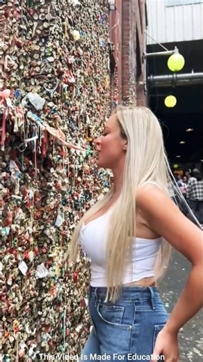 Weird Tourist Attraction in Seattle🤷#gumwall