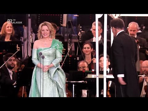 Renée Fleming sings “Marietta’s Lied” from Erick Korngold’s Die Tote Stadt