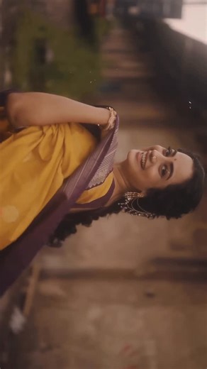 NAMITHA PRAMOD on Instagram: "🍃 @parvathy.prasad_ x @rashmimuraleedharan x @aparna_vinod_makeupartist x @prakrithi_by_ramya x @iowa_rental_jewellery"