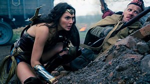 7 Great Clips Released For WONDER WOMAN Along With Bloopers, B-Roll Footage and More — GeekTyrant