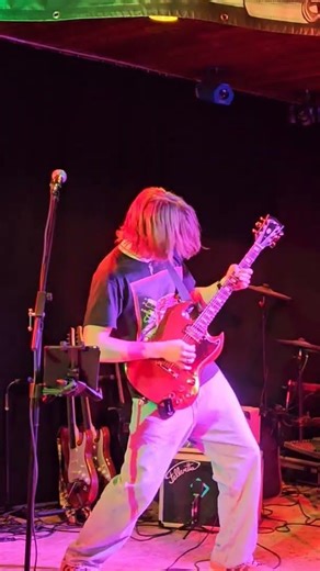 Led Zeppelin - Rock and Roll || Live Guitar Solo Cover by ‪@wiredbeans316‬