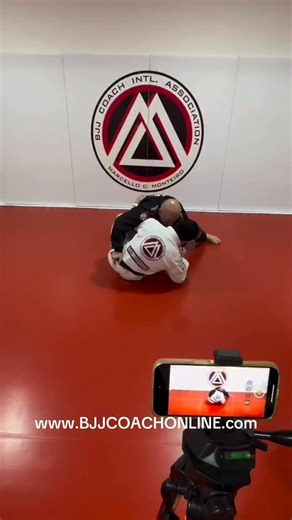 Jiu Jitsu Online | BJJ Coach Intl Association #jiujitsu #bjj | 🚀 Discover the world’s largest Jiu Jitsu encyclopedia 🥋 📚 Nearly 2,000 videos, all highly organized and easy to search, so you can study... | Instagram