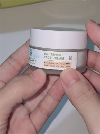 da mặt trắng sáng, đều màu, không trắng giả thì dùng em này nha #truesky #kemmat #snowbug1701