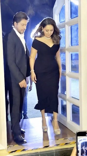 Instant Bollywood | No caption needed  #srk #shahrukhkhan #gaurikhan #couple #av | Instagram