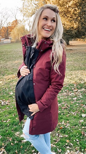 @thegingypants shows us just how easy it is to attach our Universal Jacket Extender! She’s thrilled that she can still use her favourite jacket during her pregnancy and after for babywearing this winter💙 #pregnancyannouncement #maternity #winterpregnancy #babywearers | MakeMyBellyFit