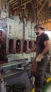 145K views · 2.8K reactions | Dismantling the crankshaft of Himsen 6l21/32engine #chiefengineer #enginecadet #marineengineer #overhaul #engineoverhaul #crankshaft | Marine engine lab | Facebook