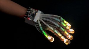 Stretchable sensor gives robots and VR a human touch | Cornell Chronicle