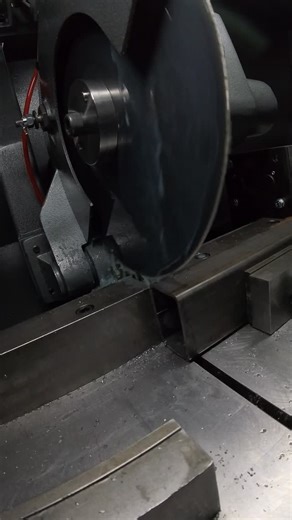 TigerSaw Ferrous - /- 0.015 Inch Accuracy - 840 lbs Max Pushing Capacity - 30 ft Max length - got more questions? Check out the link in our profile to learn more #metalwork #metalshop #leanmanufacturing #steelfab #metalfab #tigerstop | TigerStop