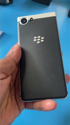 Blackberry Keyone