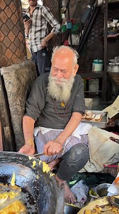 2.7M views · 28K reactions | Modi G ko Khilane Hai Pakode #food #foodpandits #foodblogger #indianfood #reels | Food Pandits | Facebook