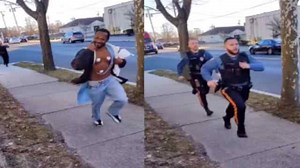 "Slow A** F*****g Cops Out Here" Group Of Dudes Make Fun Of Two Police Officers Chasing A Suspect!