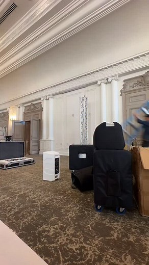 124K views · 1.1K reactions | DJs play a vital role to any event. So let’s make them feel special too 卵亂 •••••••••••••••••••••••••••••••••••••••••••••• #lectroraiders #dj #weddingphotography #weddinginspiration #music #dancing #led #ledlights #ledscreen #eventprofs #eventproduction #production | Lectro Raiders Entertainment | Facebook