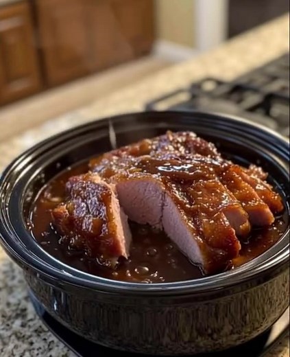 "We call this 'Amish Holiday Hero' because it never fails to be the star of our table!. Fυll ᖇecίpe in Coʍmеոτ 💬" | Sweet Recipes