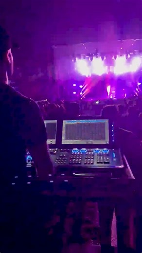 On tour with Lighting Designer Zach Scott and The Academy Is..., running the show on the ChamSys MagicQ MQ500M Stadium Console. 🎚 #ChamSys #MagicQ #LightingDesign #LightingProgrammer #LiveOnTour #lightingcontrol | Audiosure