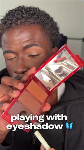 Stunning Blue Sparkly Eyeshadow Tutorial for Perfect Look