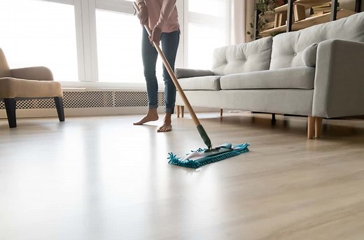 How to Deep Clean Vinyl Floors? (14 Simple Ways)
