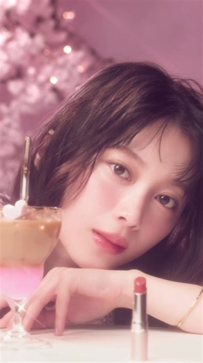 オペラのNEWイメージモデルは 櫻坂46の #森田ひかる さん🌸♡ 「桜の季節のティータイム」をイメージした ほんのりミルキーな桜風味カラーの ˚⟡♡サクラコレクション♡⟡˚ 3.12 発売 グロウリップティント [限定色]412サクラモカ／411サクラソーダ／404サクラミスト