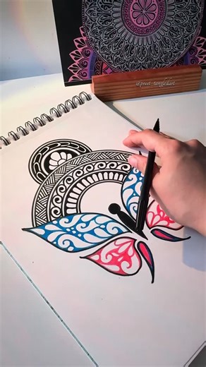 Gurpreet Kaur - Mandala|ZIA | 🦋Beautiful butterfly mandala 🌼🌸 ————————- Mandala courses sale - Recorded lessons + lifetime access 🌸 Beginner Courses – ₹699 each... | Instagram