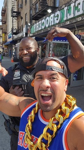 Big Chain on Instagram: "Out here flexing on the police 藍 #nyc #flex #muscle #strong #nypd #police #cops #cool #vibe #streets #people #fun #lol"