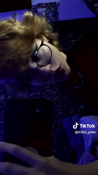 Ritmos Poderosos: Tutorial de Passinho com Mulher na Escola