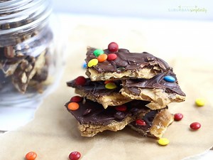 Amazing Peanut Butter Saltine Toffee - Suburban Simplicity
