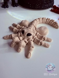 3D Printed Facehugger – Flexi Alien Creature | Articulated Arms & Tail | Light Brown - Etsy Canada