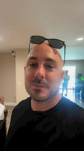 31 reactions | Up close magic show - Vegas experience in a kitchen #vegas #magic #travel | Jesse Crosson | Facebook