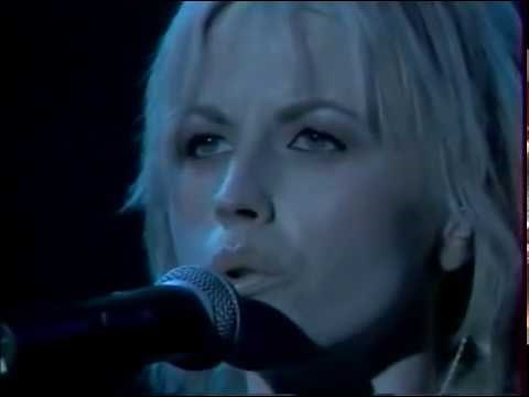 The Cranberries - Promises & Zombie live - Paris TV show 1999