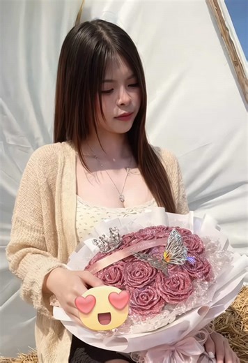 How to make Valentine's Day bouquet photos 📸｜AI generate Valentine's Day bouquet photos 🤖｜AI image generation ✨｜Use AI to create bouquet photos with Valentine's Day text 💖 I also wanted to make Valentine's Day bouquet photos, but I didn't expect AI to have this effect 😳｜They posted bouquet photos with Valentine's Day text ❤️ Tutorial for making Valentine's Day text with AI ✍️｜Tutorial for taking Valentine's Day bouquet selfies with AI 🤳 Take selfies with Valentine's Day text using AI ✍️🤳｜C