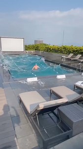 Taipei Regent Hotel’s rooftop swimming pool during 04.03.2024 07:58 am earthquake. | Taiwan Observer 台灣爆報