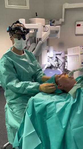 Lifting cervico-facial : Rajeunissement après 60 ans