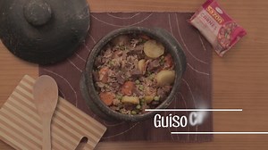 Conoce nuestra receta de Guiso Carretero, preparado con Sazón Carnes que realza el sabor de los ingredientes y deja tu comida casera con un toque original. | SAZÓN Paraguay