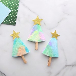 5K views · 32 reactions | Fun and simple STEAM with coffee filters make simple Christmas trees. Science meets art! Great for the less crafty kiddos too! https://littlebinsforlittlehands.com/coffee-filter-christmas-tree/ | Little Bins for Little Hands | Facebook