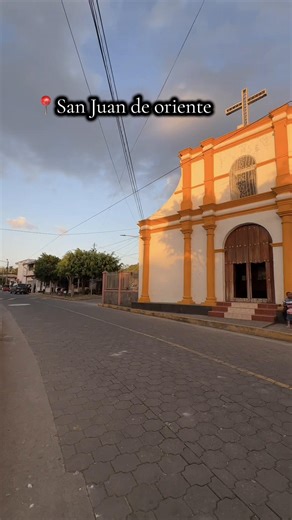 San Juan de Oriente es un municipio ubicado en el departamento de Masaya, Nicaragua. Se sitúa en la Meseta de los Pueblos Blancos, a unos ~41 km de la ciudad de Managua por la carretera hacia Masaya. #nicaragua🇳🇮 #fypシ #turismo #parati #sanjuandeorientemasaya