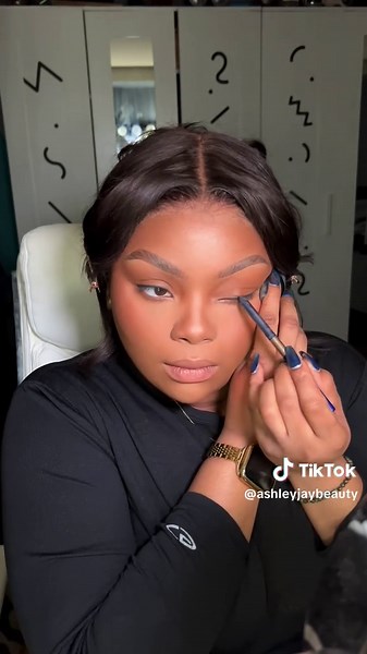 Blue Eyeliner for Brown Eyes: A Makeup Essential