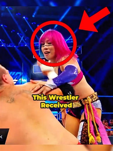 James Ellsworth Sprayed on Asuka! #wwe #wwetiktok #wweuniverse #wrestling #wweraw