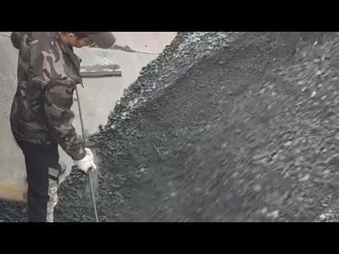 Barge smoothly unloads 1,600 tons of phosphate rock #barge #Satisfying #unloading