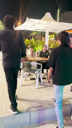 Can this girl beat my cousin in arm wrestling ? #creatorsearchinsights #myvideoviral #goviral #foryou #fyp