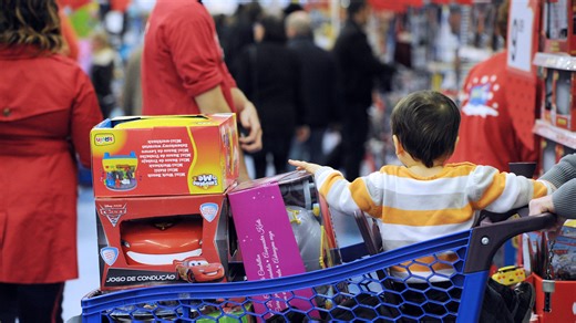 Are any retail stores open Christmas Day? What Illinois shoppers should know