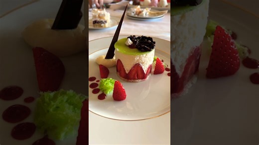 Here’s what the food on my first cruise looked like 😮 onboard Norwegian Spirit! #shorts