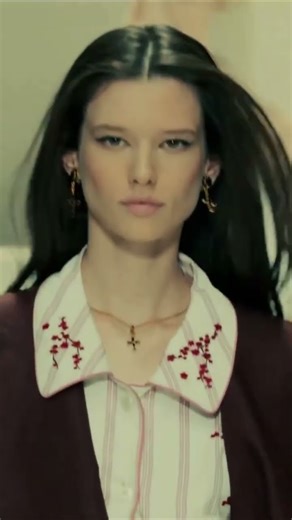 Sandra Murray for Dolce&Gabbana Women's Spring/Summer 2026 Fashion Show #runway #supermodel